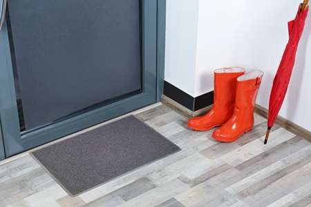 Image de TAPIS ITINERAIR BORDS BISAUTES 60/80cm ép.10mm GRIS