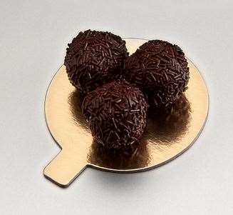 Image de ROND CARTON OR/NOIR Ø8cm AVEC LANGUETTE PAQUET DE 200